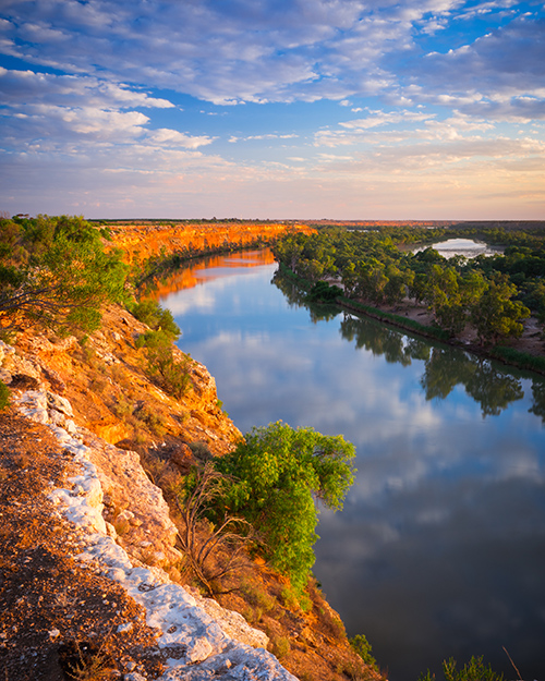Red cliffs looking over Murray River