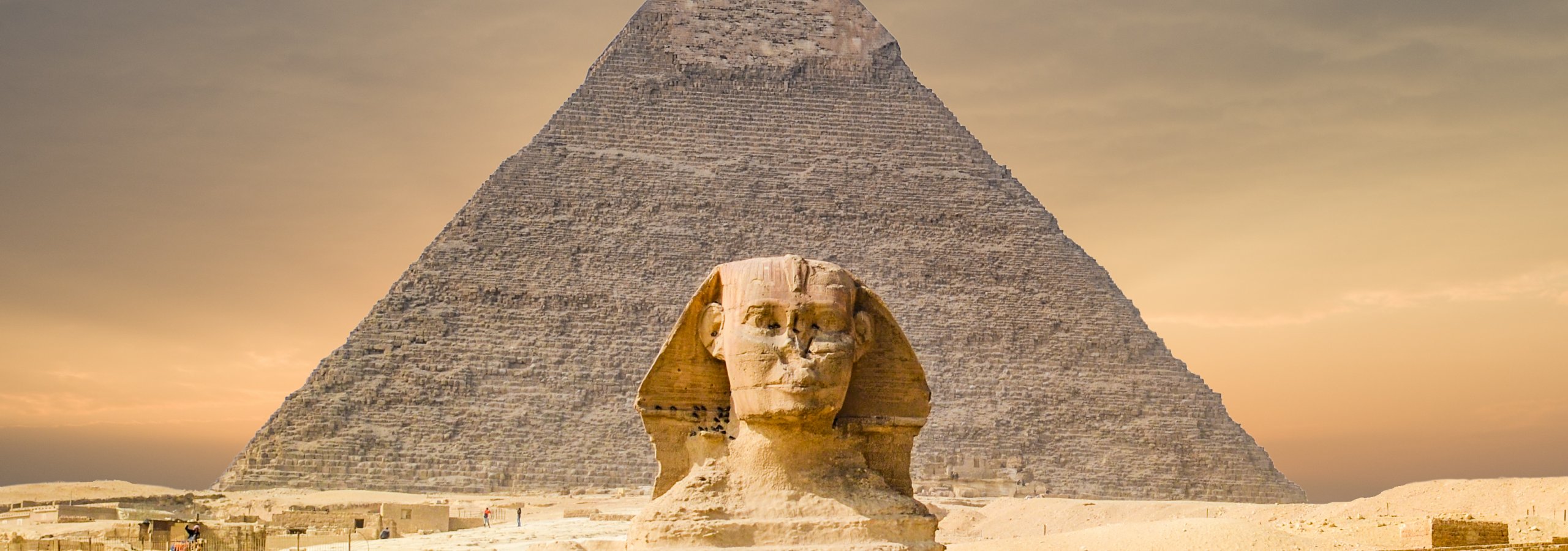 The Sphinx and Pyramid in Cairo2
