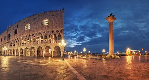 Panoramic view of Doges Palace