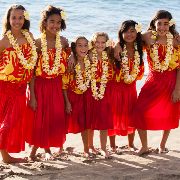 Samoa Girls on Beach3